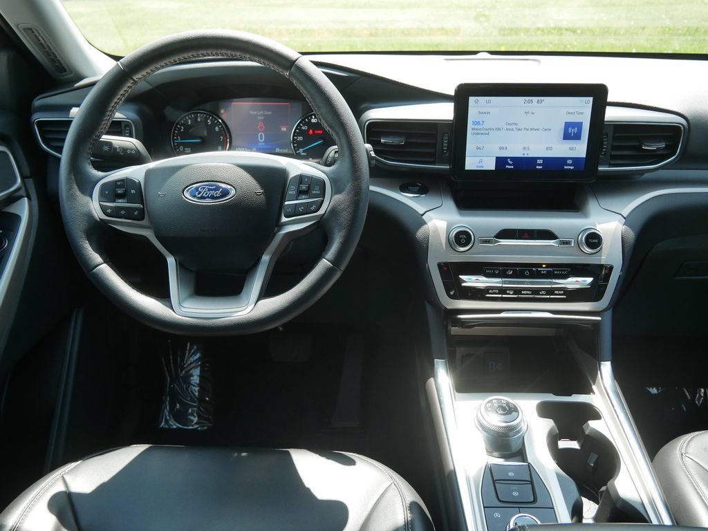 Certified 2024 Ford Explorer XLT AWD/4WD image 16