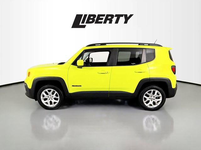 Used 2017 Jeep Renegade Latitude w/ Cold Weather Group image 4