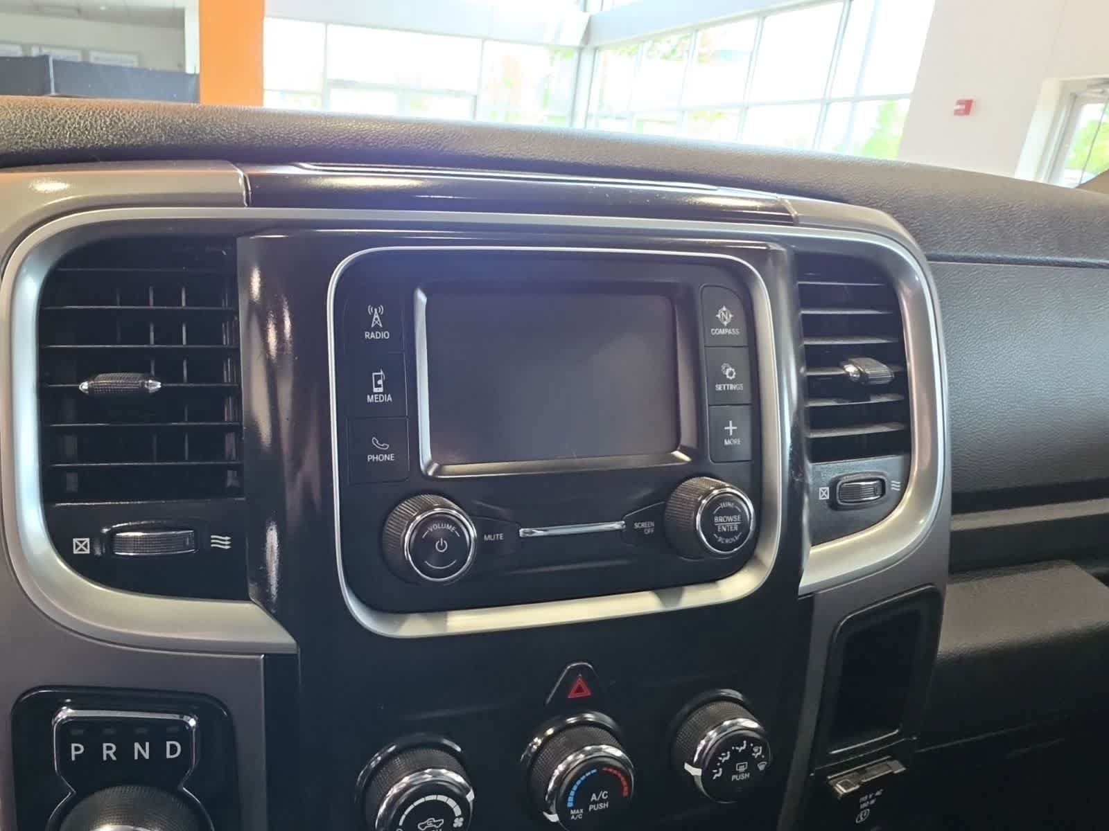 Used 2022 RAM 1500 Classic SLT AWD/4WD image 26