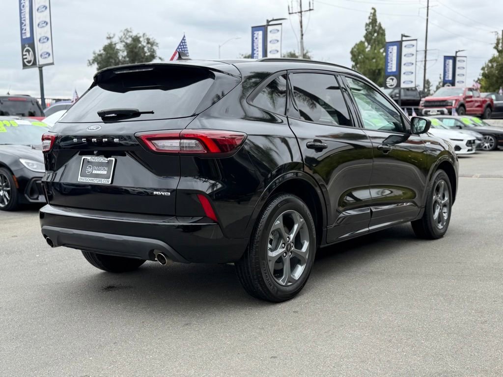 Certified 2023 Ford Escape ST-Line AWD/4WD image 11