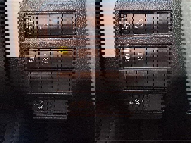 Used 2024 Toyota Tacoma TRD Off-Road image 21