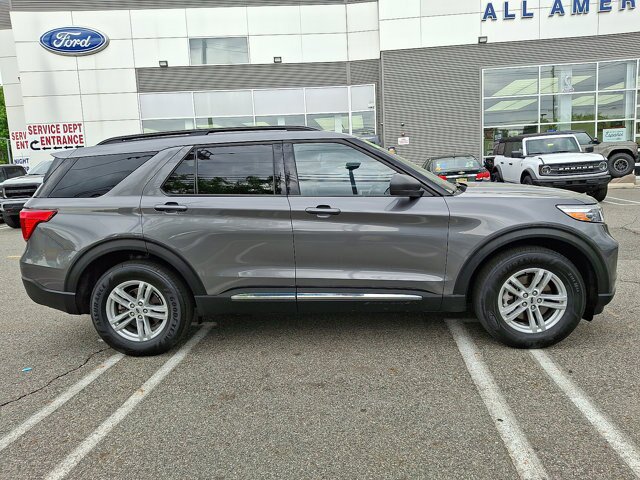 Certified 2022 Ford Explorer XLT w/ Equipment Group 202A AWD/4WD image 18