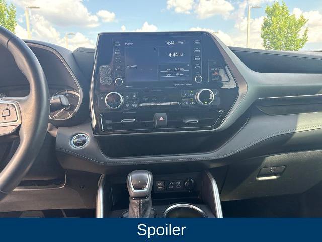 Used 2022 Toyota Highlander XLE FWD image 24