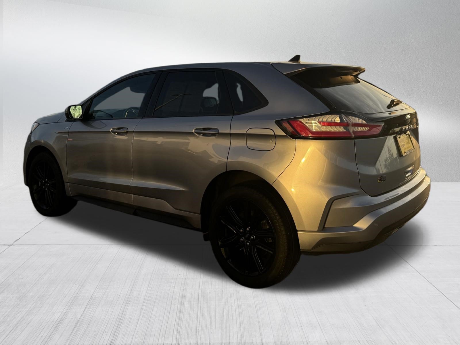 Certified 2024 Ford Edge ST-Line AWD/4WD image 5