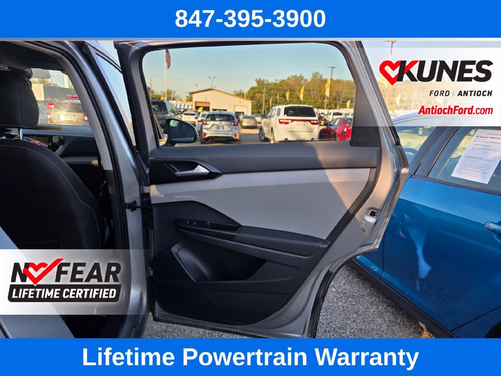 Used 2023 Volkswagen Taos SE AWD/4WD image 29