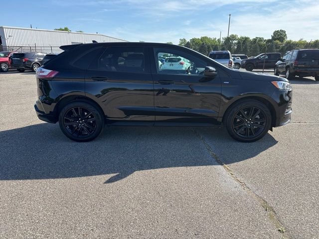Certified 2024 Ford Edge ST-Line AWD/4WD image 10