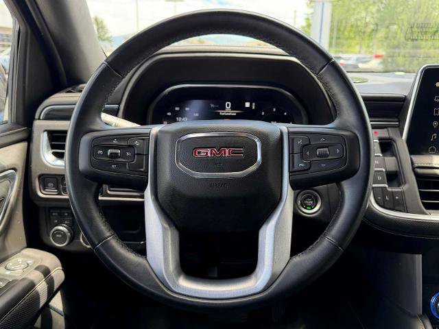 Used 2023 GMC Yukon XL SLT AWD/4WD image 14