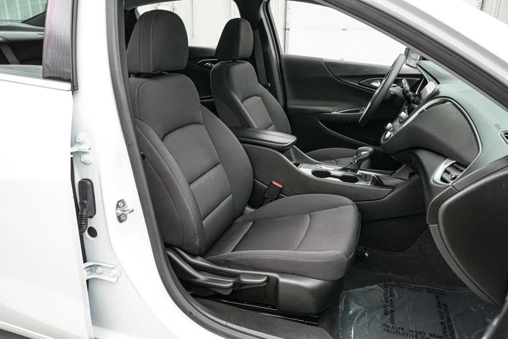 Used 2024 Chevrolet Malibu LT image 20