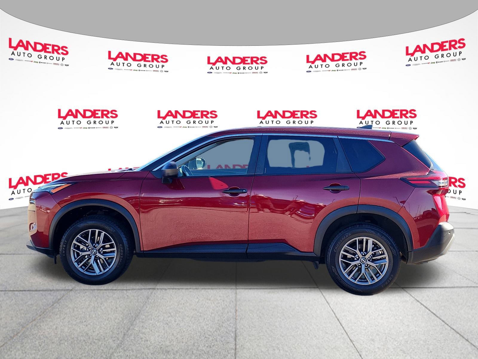 Used 2023 Nissan Rogue S image 6