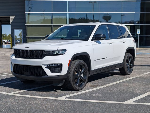 Used 2023 Jeep Grand Cherokee Limited w/ Black Appearance Package