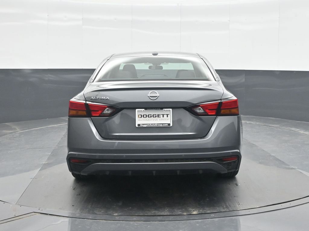 Used 2025 Nissan Altima 2.5 SV FWD image 17