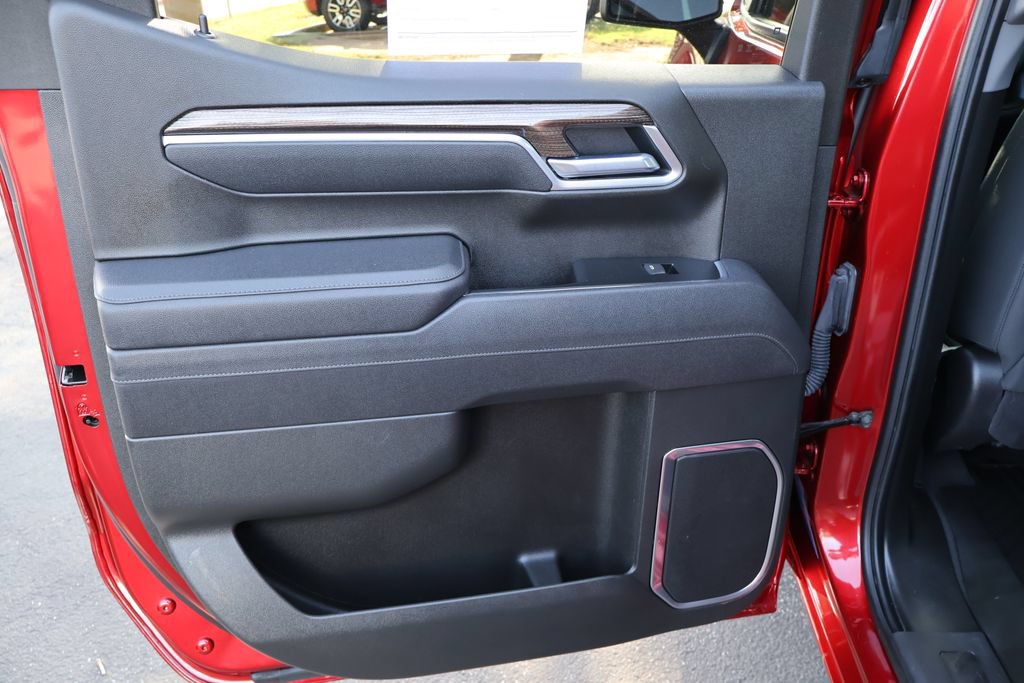 Used 2025 Chevrolet Silverado 1500 RST w/ LPO, Dark Essentials Package AWD/4WD image 29