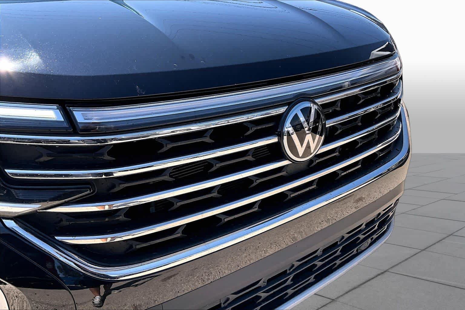 Used 2025 Volkswagen Atlas SE FWD image 29