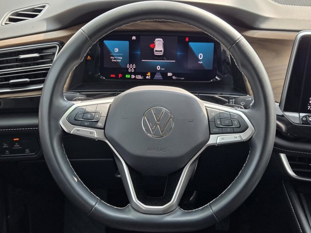 Used 2025 Volkswagen Atlas SE FWD image 14