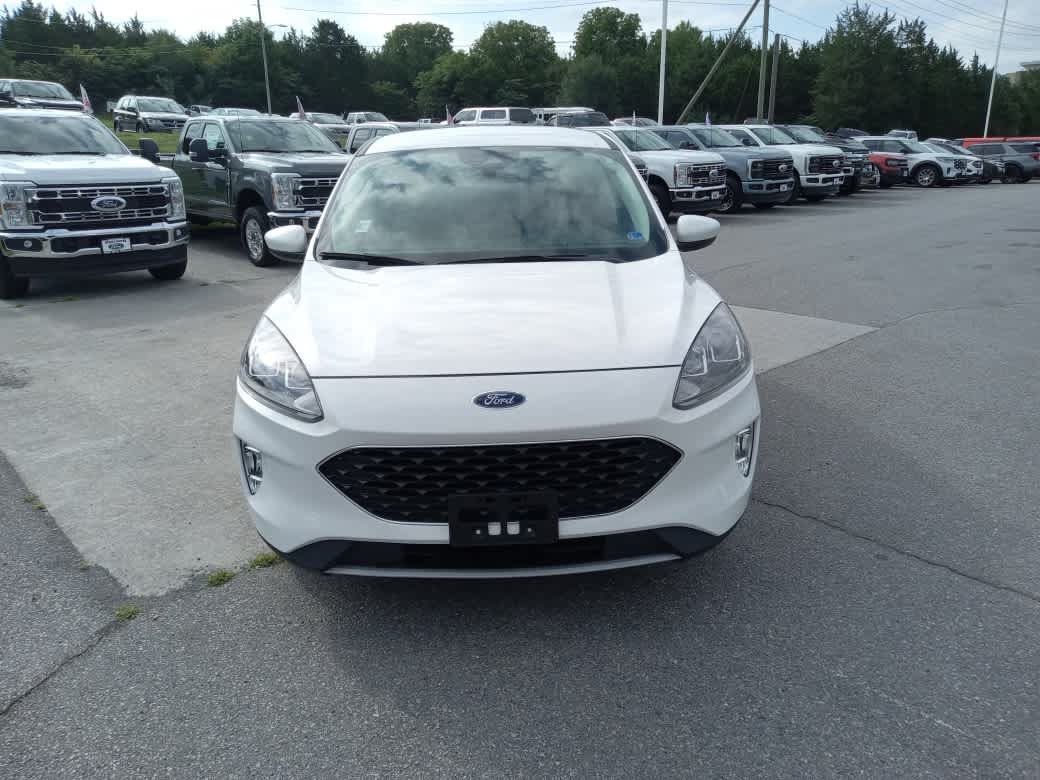 Certified 2022 Ford Escape SEL w/ Technology Package AWD/4WD image 2