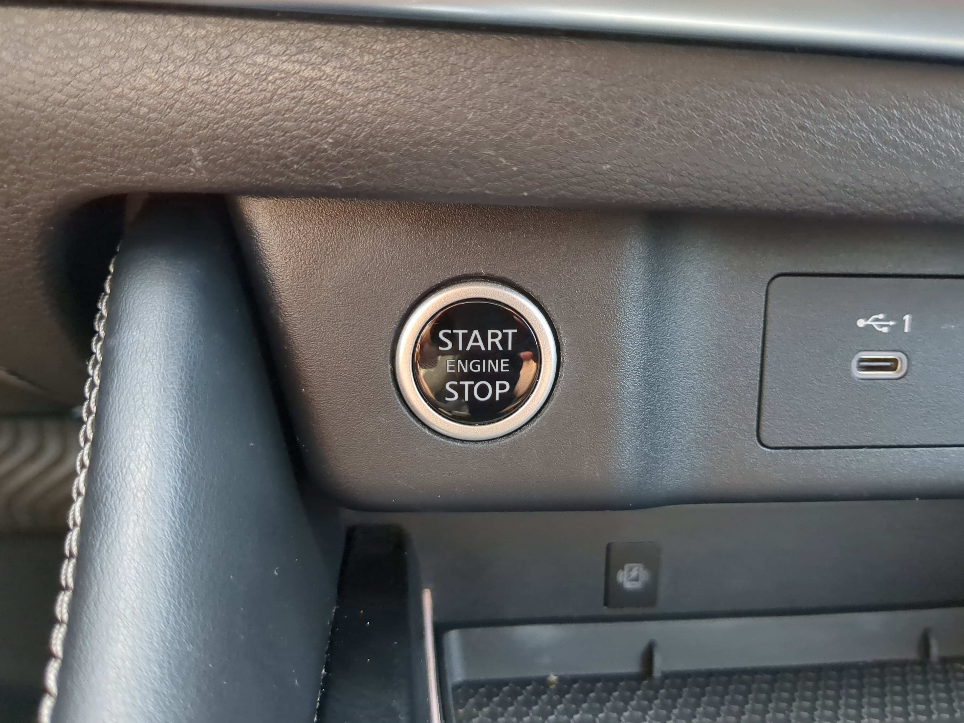 Used 2023 Nissan Rogue Platinum w/ Platinum Premium Package AWD/4WD image 26