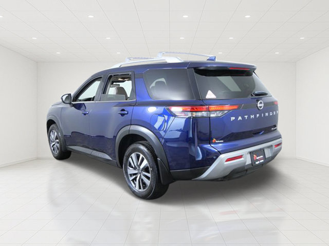Used 2023 Nissan Pathfinder SL AWD/4WD image 4