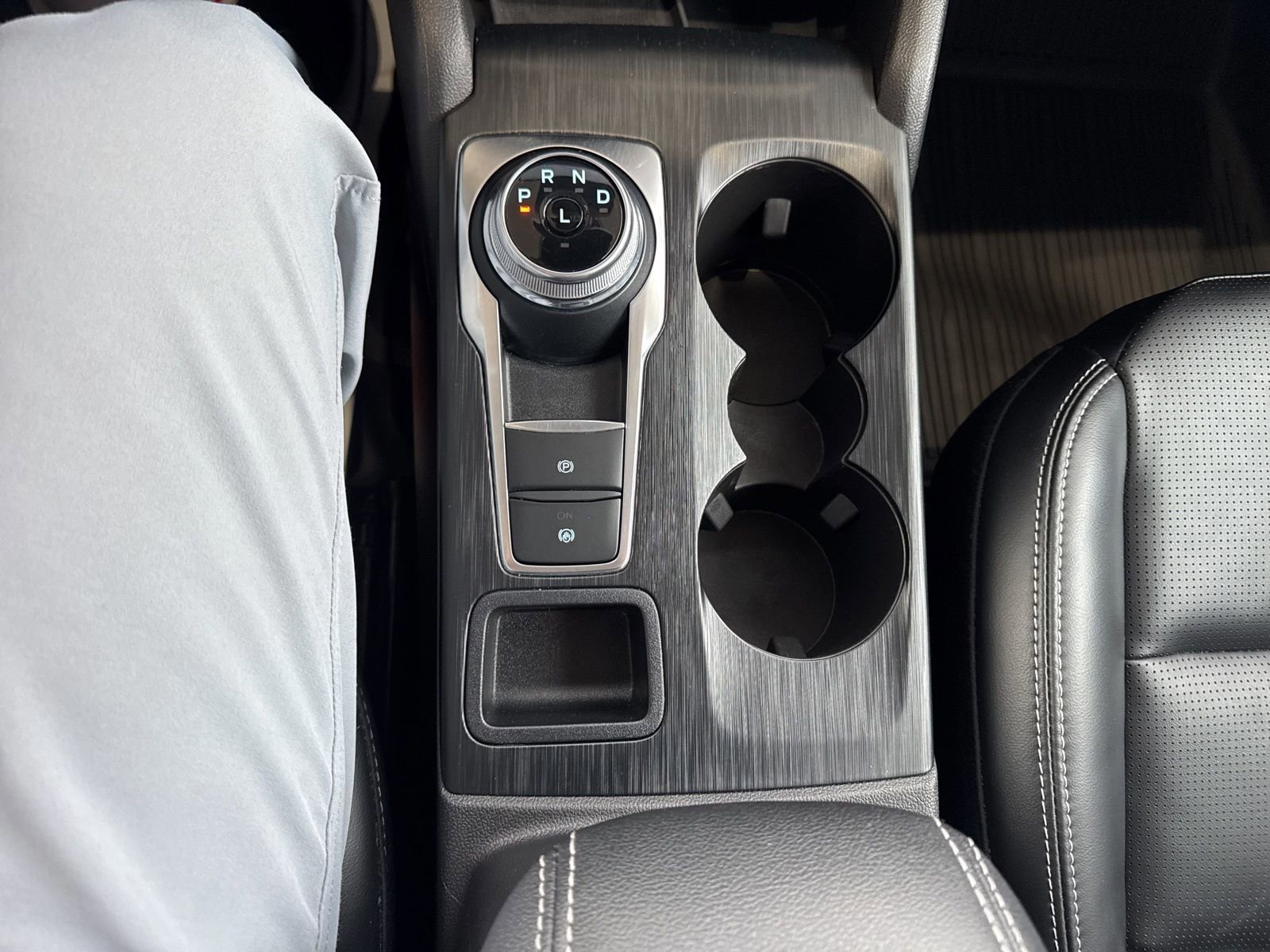 Certified 2023 Ford Escape Platinum image 33