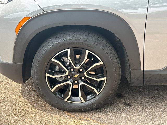 Used 2023 Chevrolet TrailBlazer ACTIV w/ Sun and Liftgate Package FWD image 14