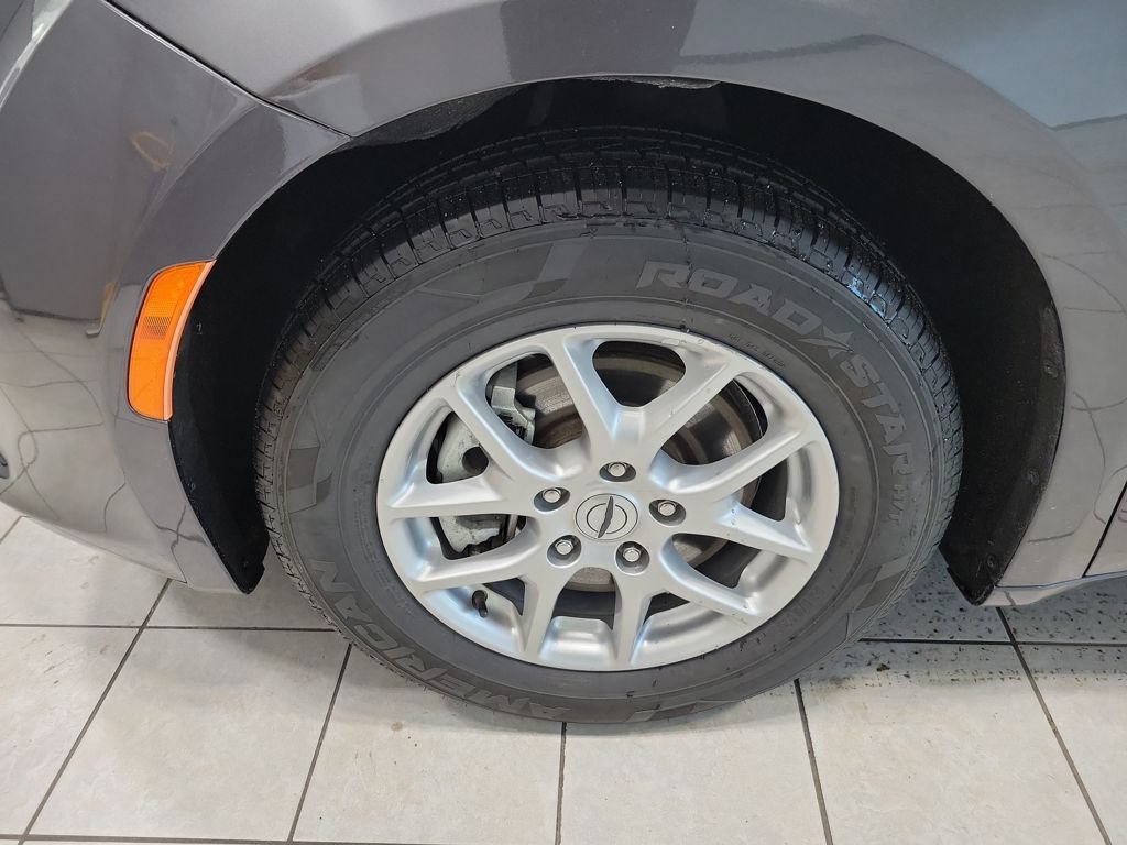 Used 2023 Chrysler Voyager LX FWD image 51