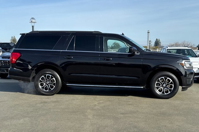 Certified 2022 Ford Expedition Max XLT image 6