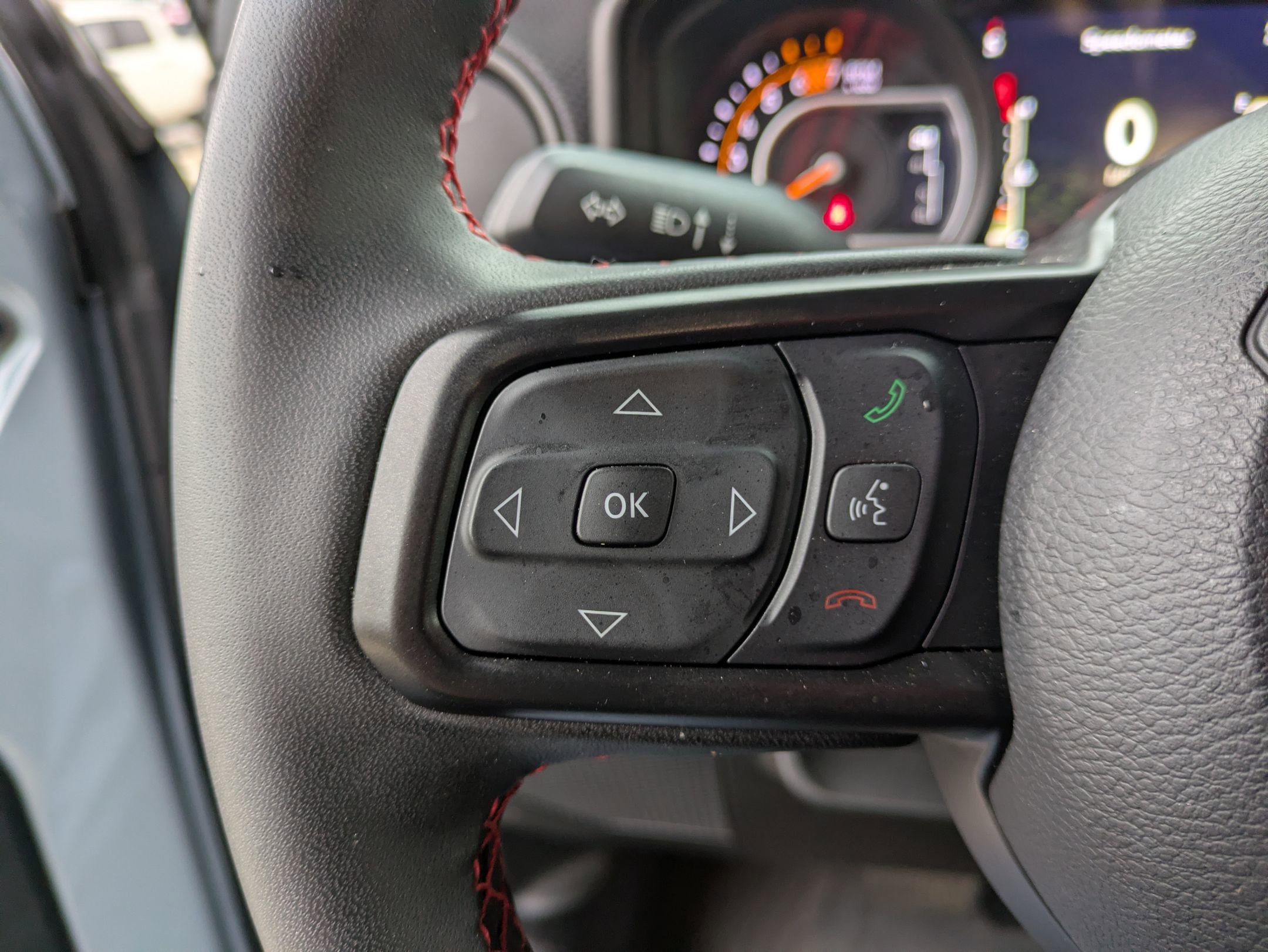 Used 2024 Jeep Wrangler Unlimited Rubicon w/ Technology Group image 19