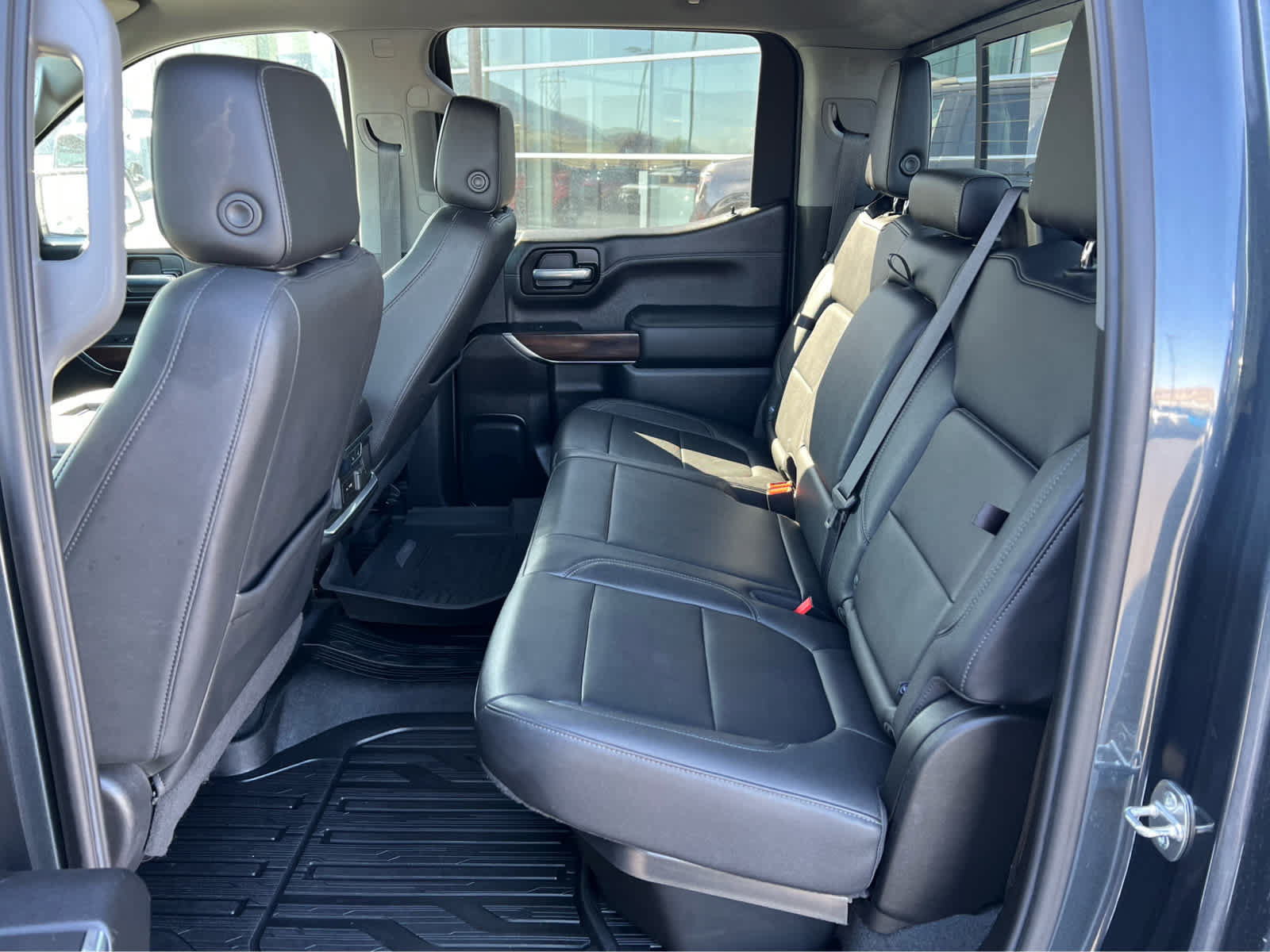 Used 2021 GMC Sierra 1500 SLT w/ SLT Premium Plus Package AWD/4WD image 27