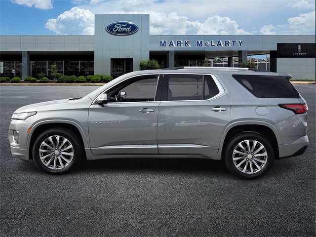 Used 2023 Chevrolet Traverse Premier image 2