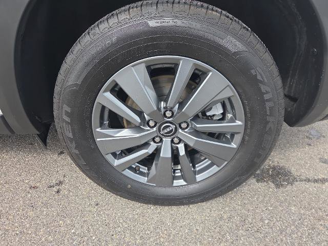 Used 2024 Nissan Pathfinder S AWD/4WD image 11