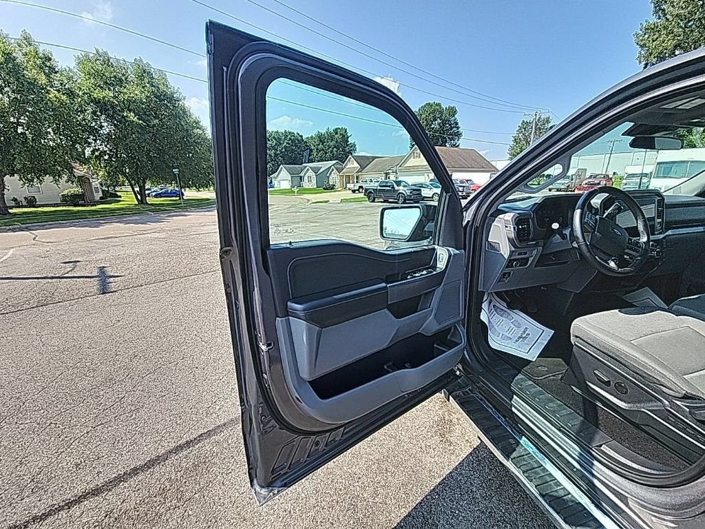 Certified 2025 Ford F150 XLT w/ Equipment Group 301A Standard AWD/4WD image 21