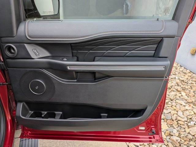 Certified 2018 Ford Expedition Platinum image 39