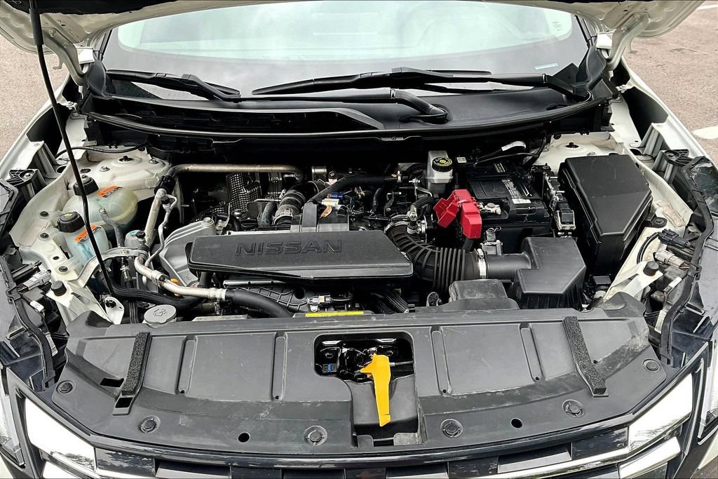 Used 2024 Nissan Rogue S FWD image 27