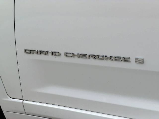 Used 2023 Jeep Grand Cherokee Overland w/ Adv Protech Group III AWD/4WD image 13