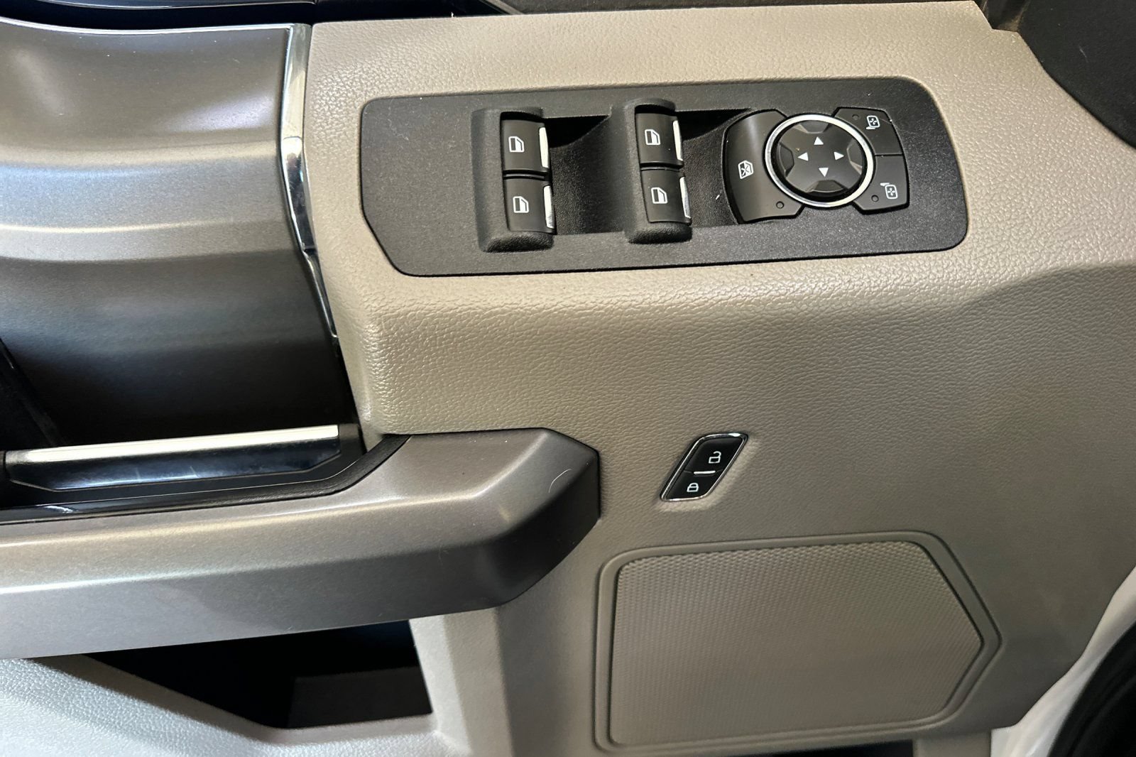 Certified 2019 Ford F150 XLT w/ Equipment Group 302A Luxury AWD/4WD image 10