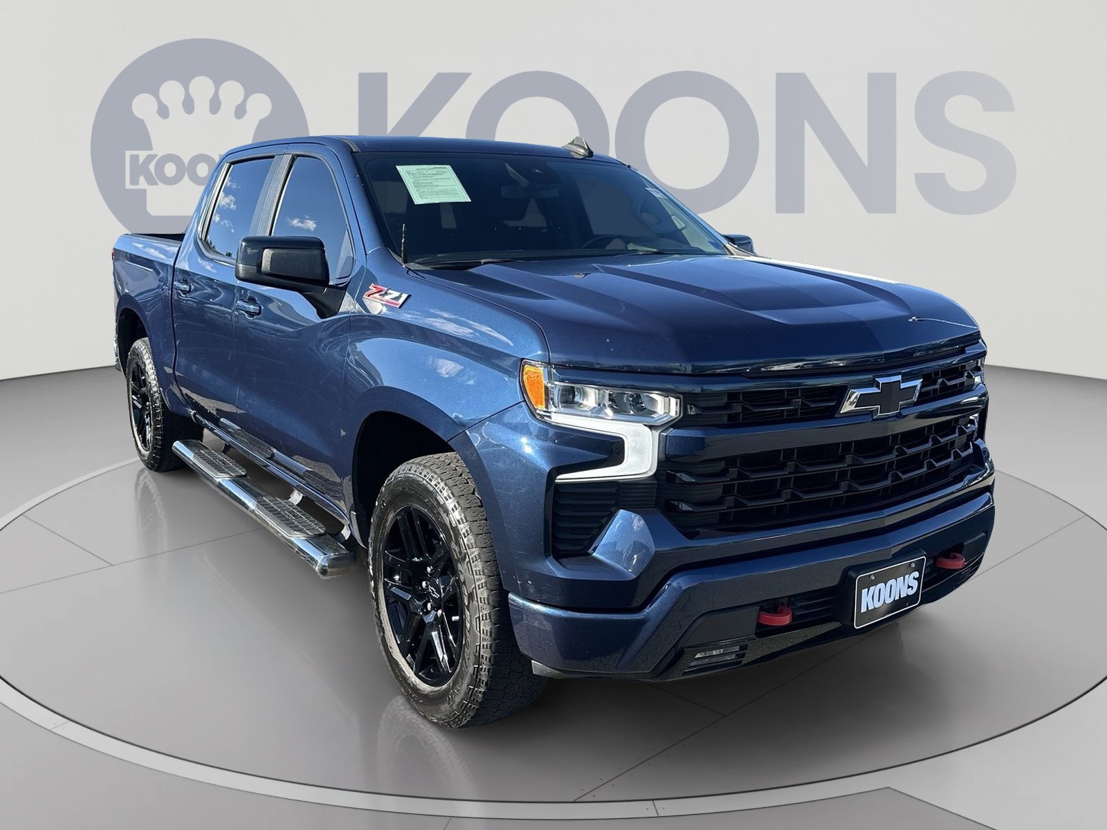 Used 2023 Chevrolet Silverado 1500 RST w/ Z71 Off-Road Package AWD/4WD image 2