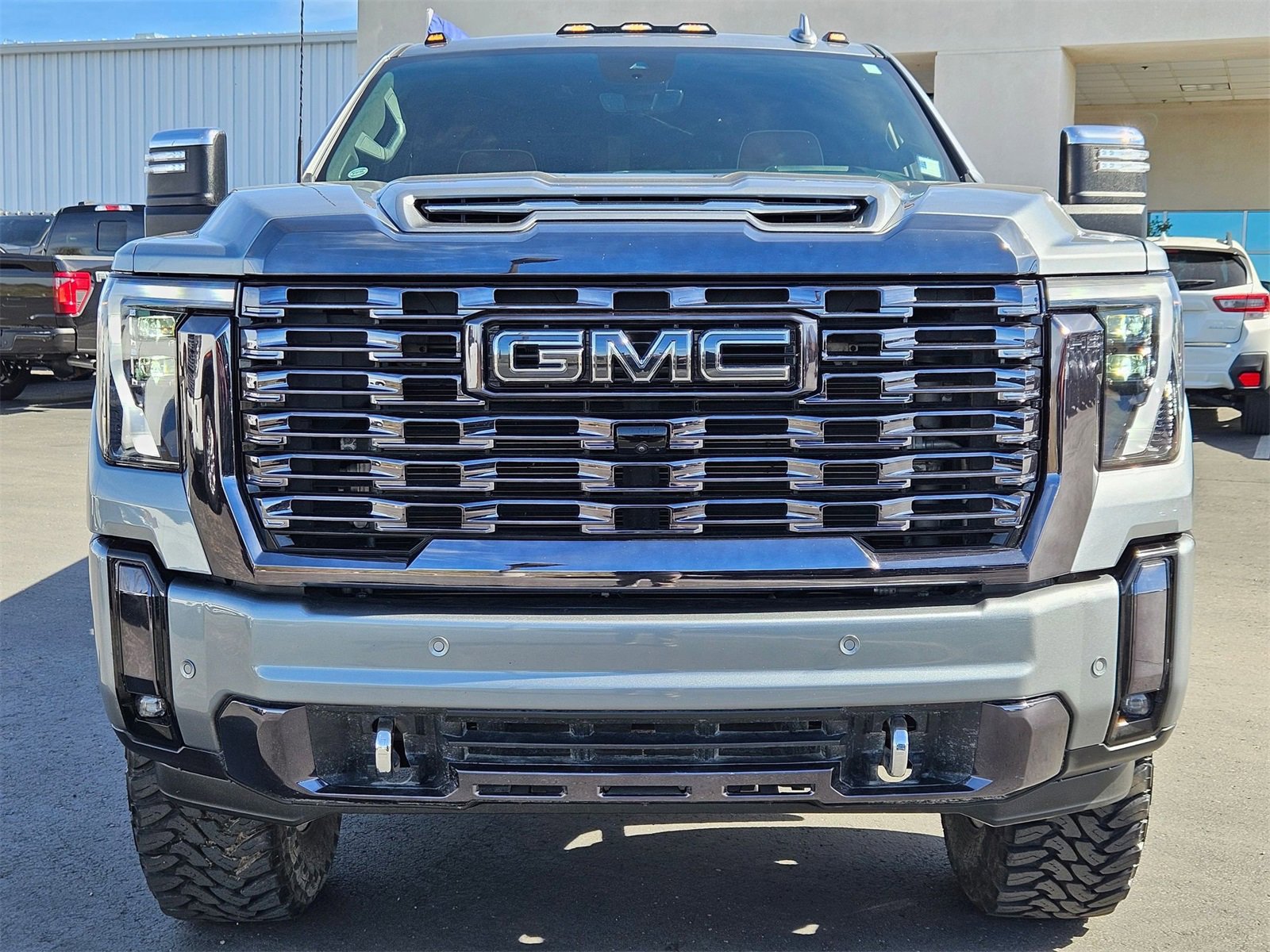 Used 2024 GMC Sierra 3500 Denali Ultimate image 2
