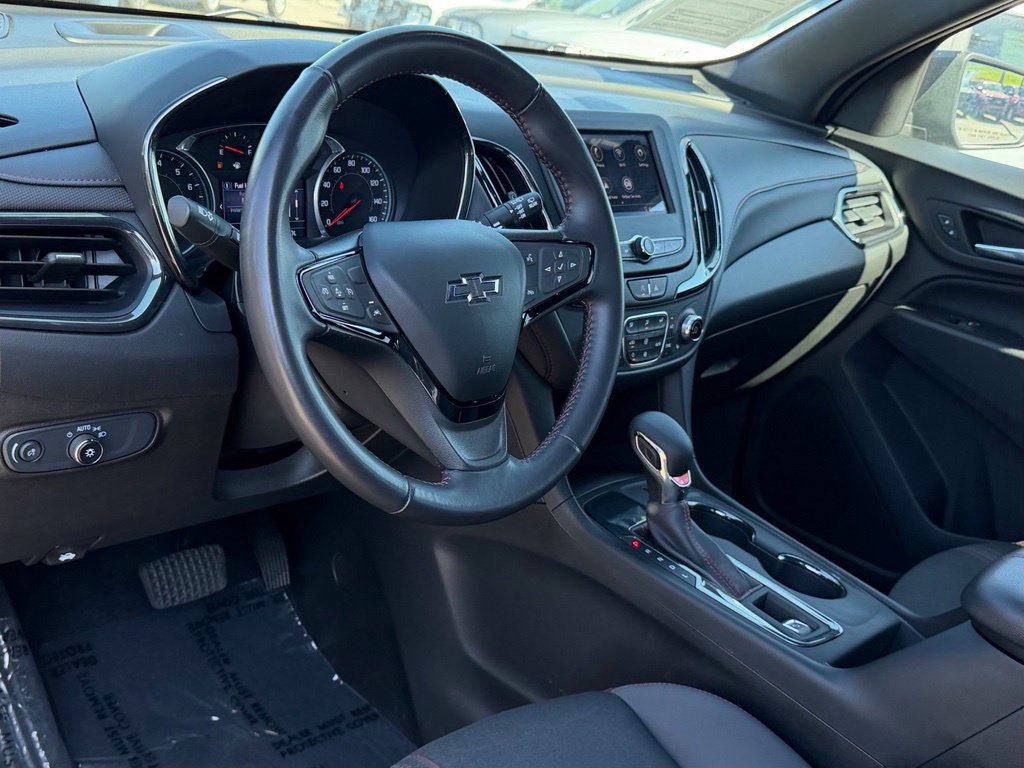 Used 2022 Chevrolet Equinox RS w/ LPO, Cargo Package FWD image 27