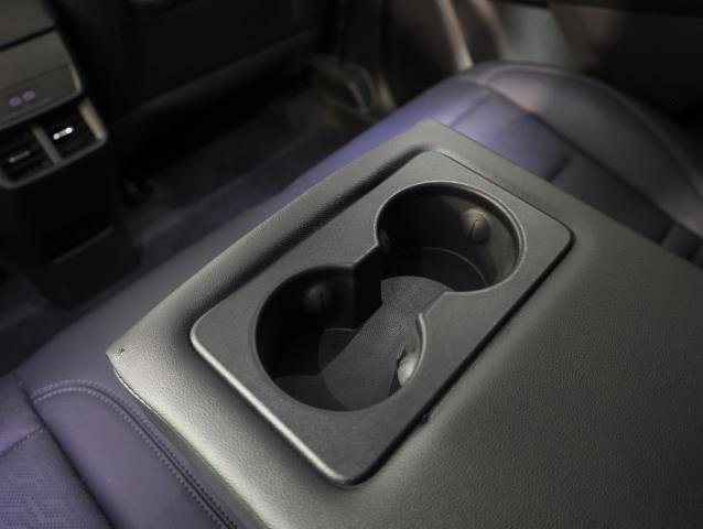 Used 2025 Chevrolet Equinox LT w/ Convenience Package II image 31