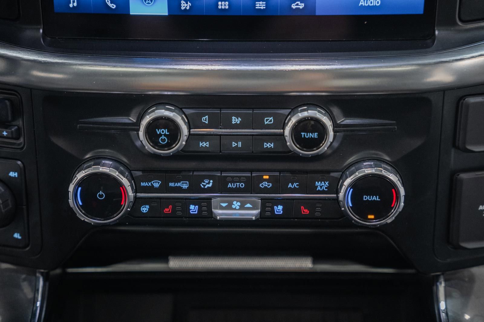 Certified 2023 Ford F150 Lariat w/ Equipment Group 502A High image 32