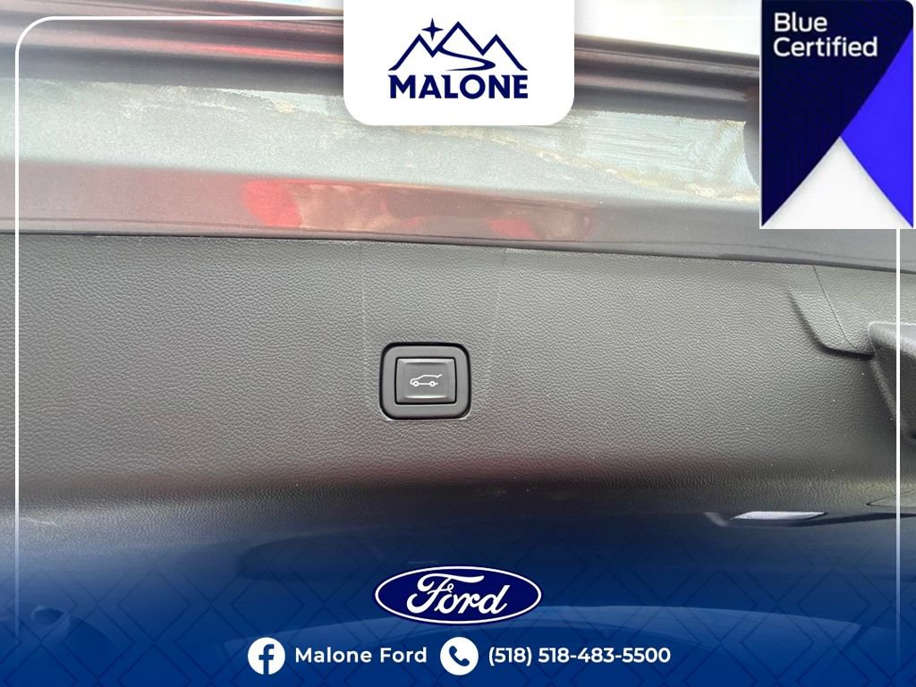 Used 2023 Chevrolet Traverse LT AWD/4WD image 43