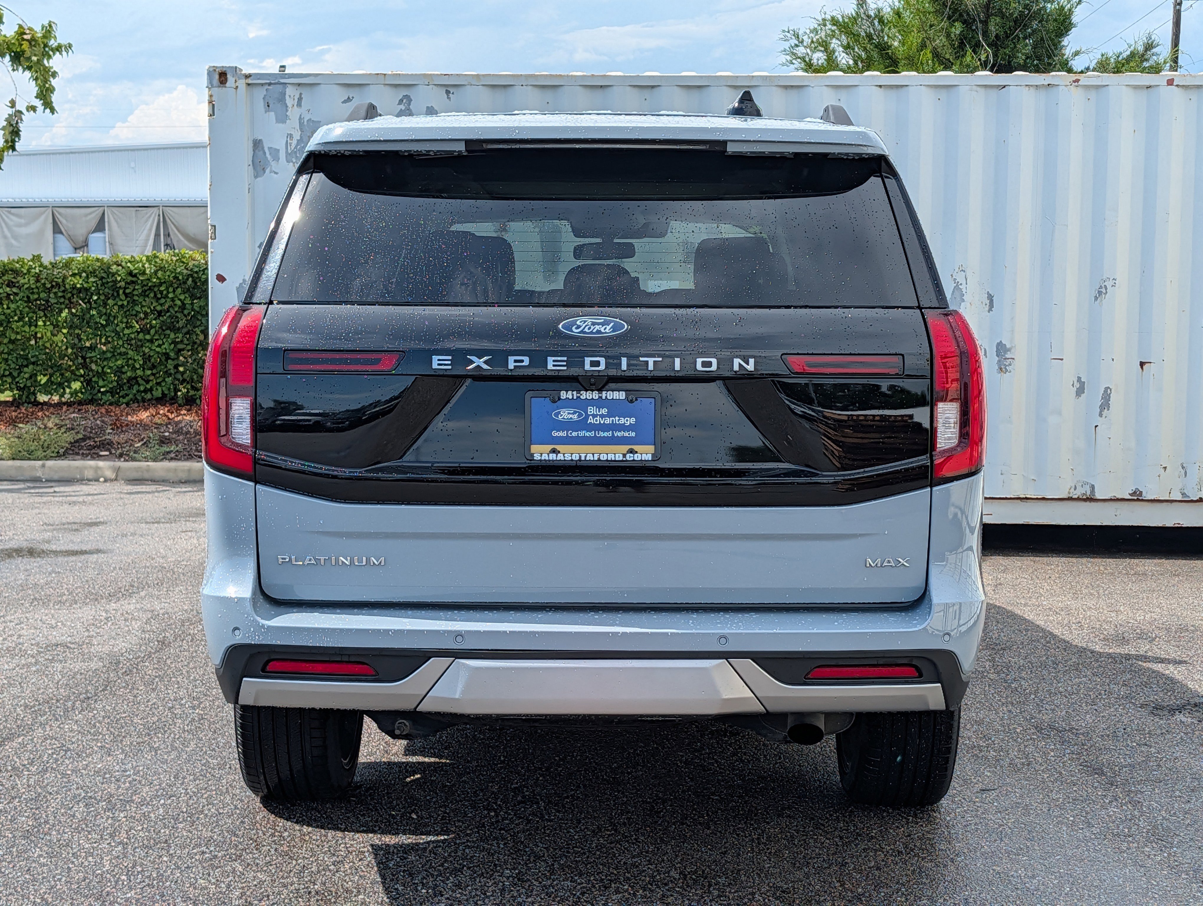 Certified 2025 Ford Expedition Max Platinum w/ Driver's Package AWD/4WD image 5