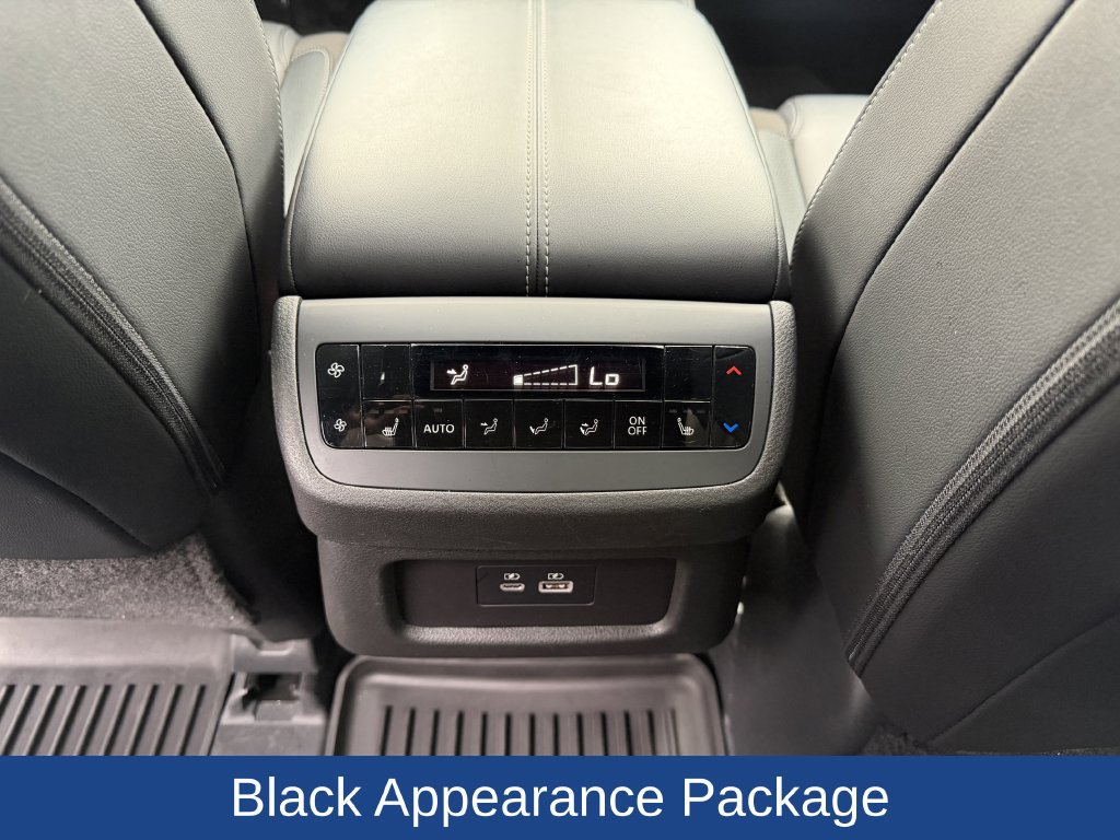 Used 2024 Nissan Pathfinder SL w/ SL Premium Package FWD image 25