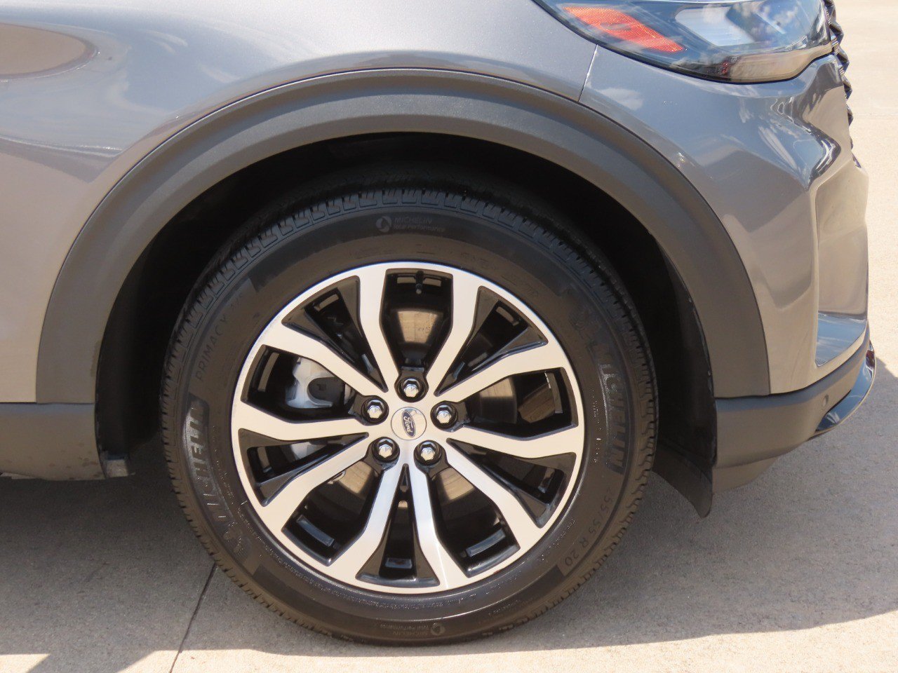 Certified 2025 Ford Explorer ST-Line AWD/4WD image 9