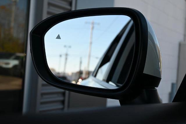 Used 2023 Nissan Rogue SV image 18