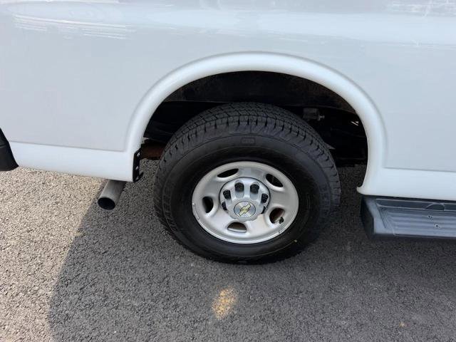 Used 2022 Chevrolet Express 3500 LS image 8