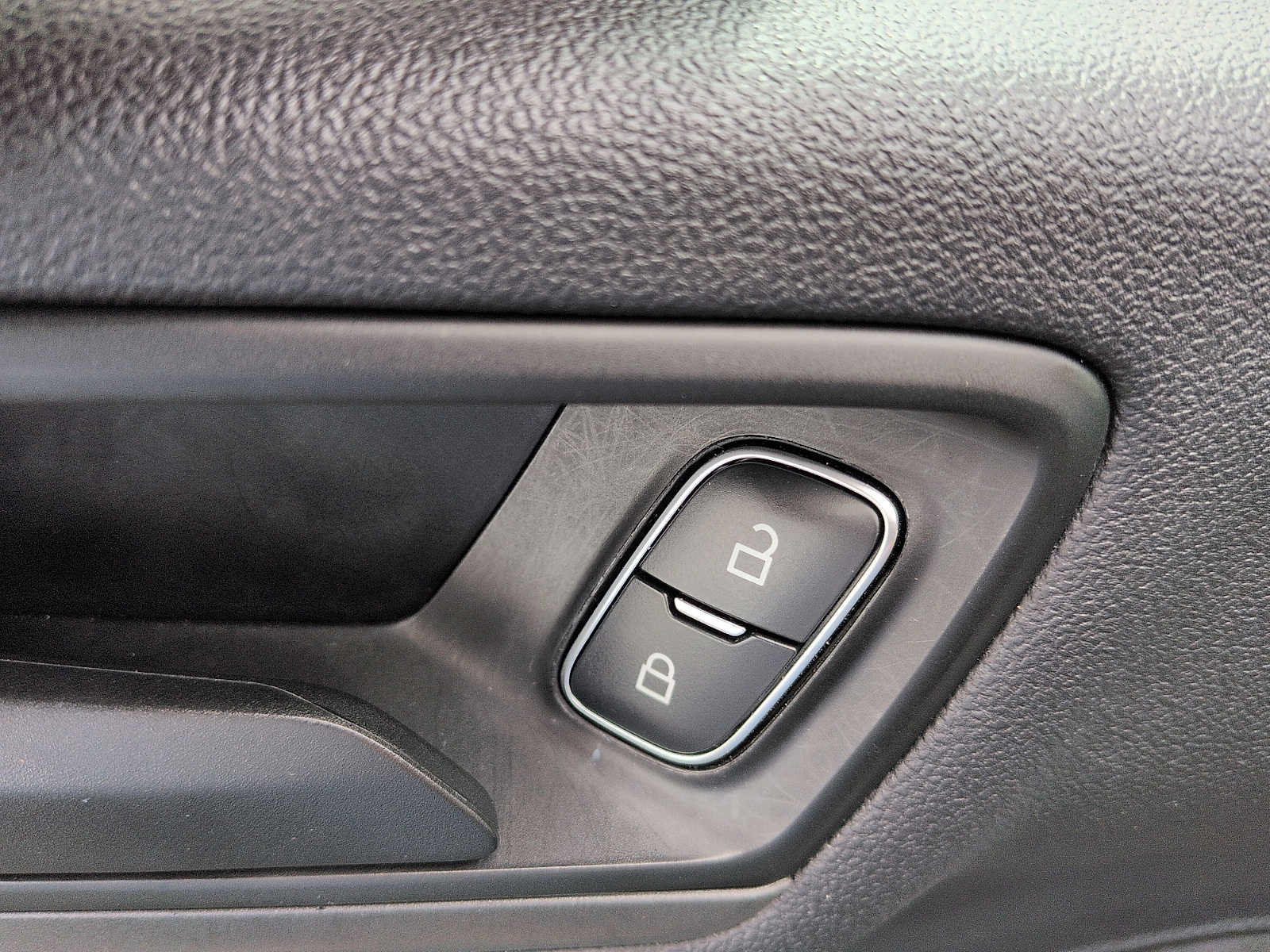 Certified 2024 Ford Escape Active AWD/4WD image 13