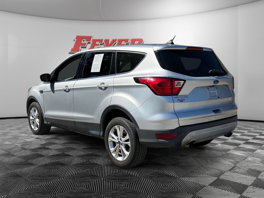 Certified 2019 Ford Escape SE FWD image 3