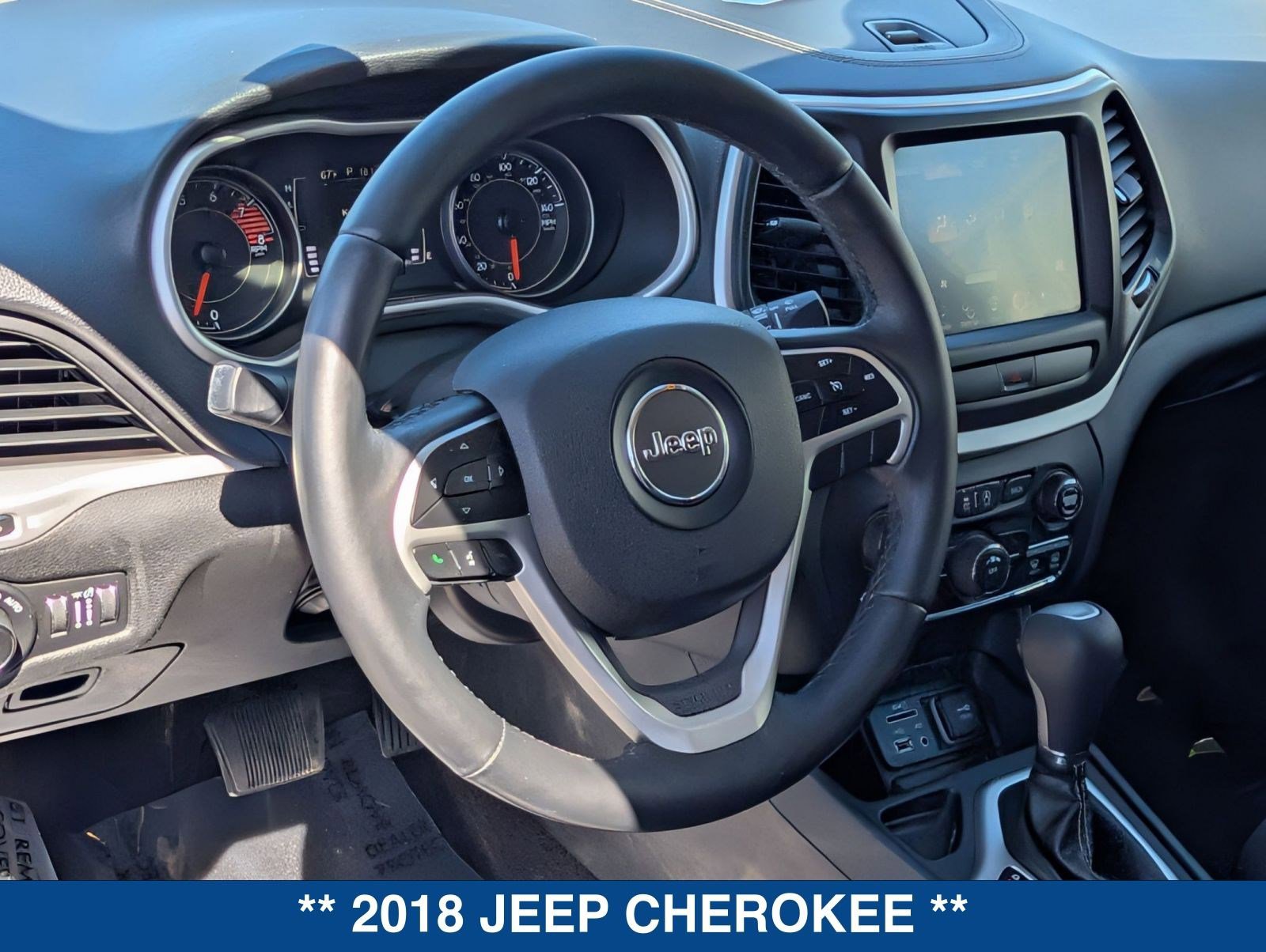Used 2018 Jeep Cherokee Latitude Plus image 19