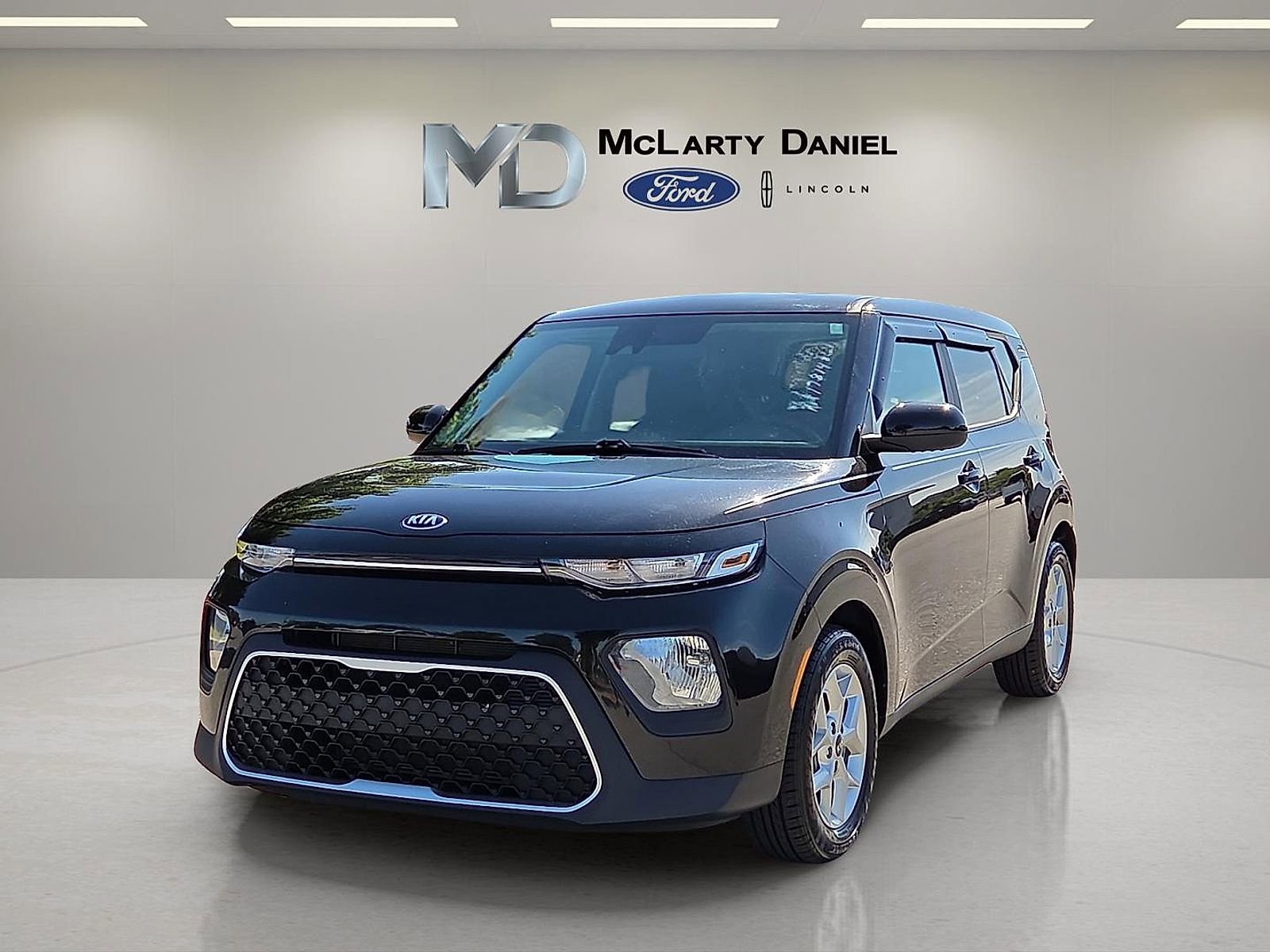 Used 2021 Kia Soul S FWD image 2