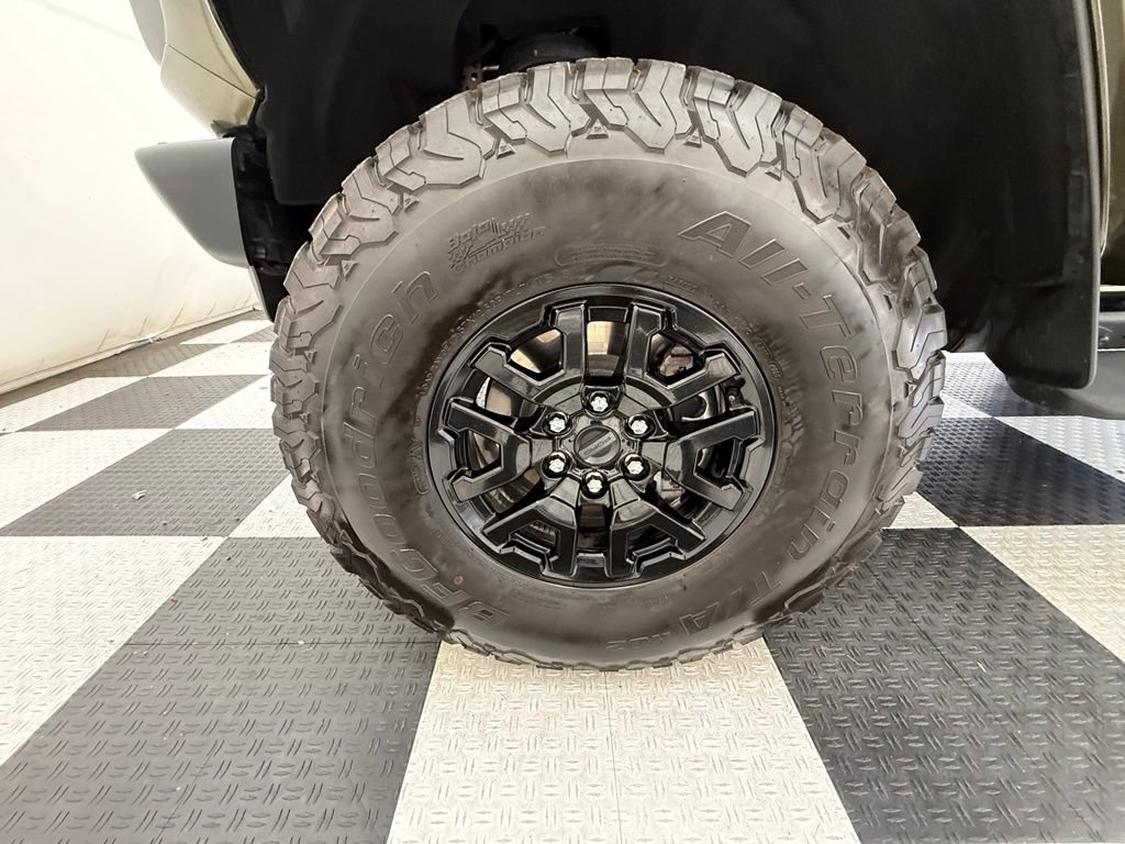 Certified 2024 Ford Bronco Raptor w/ Interior Carbon Fiber Pack 6 AWD/4WD image 10